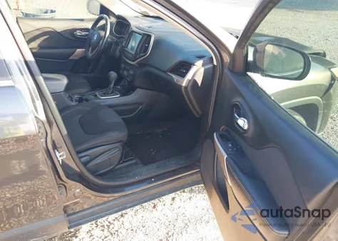 2017 Jeep Cherokee Latitude из США, поврежденный, VIN 1C4PJMCS4HW636607